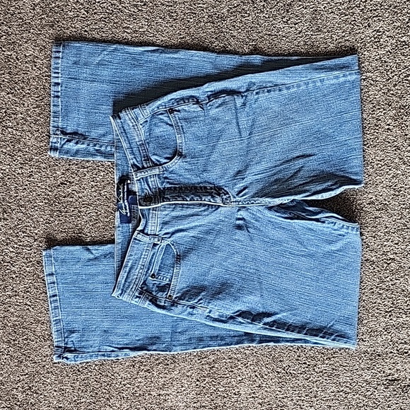 Gloria Vanderbilt Jeans - Picture 2 of 3